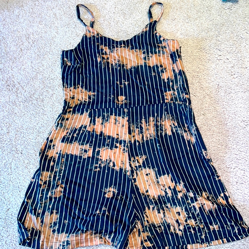 Treasure & Bond Girls Navy Romper with bleach out and stripe detailing sz 10